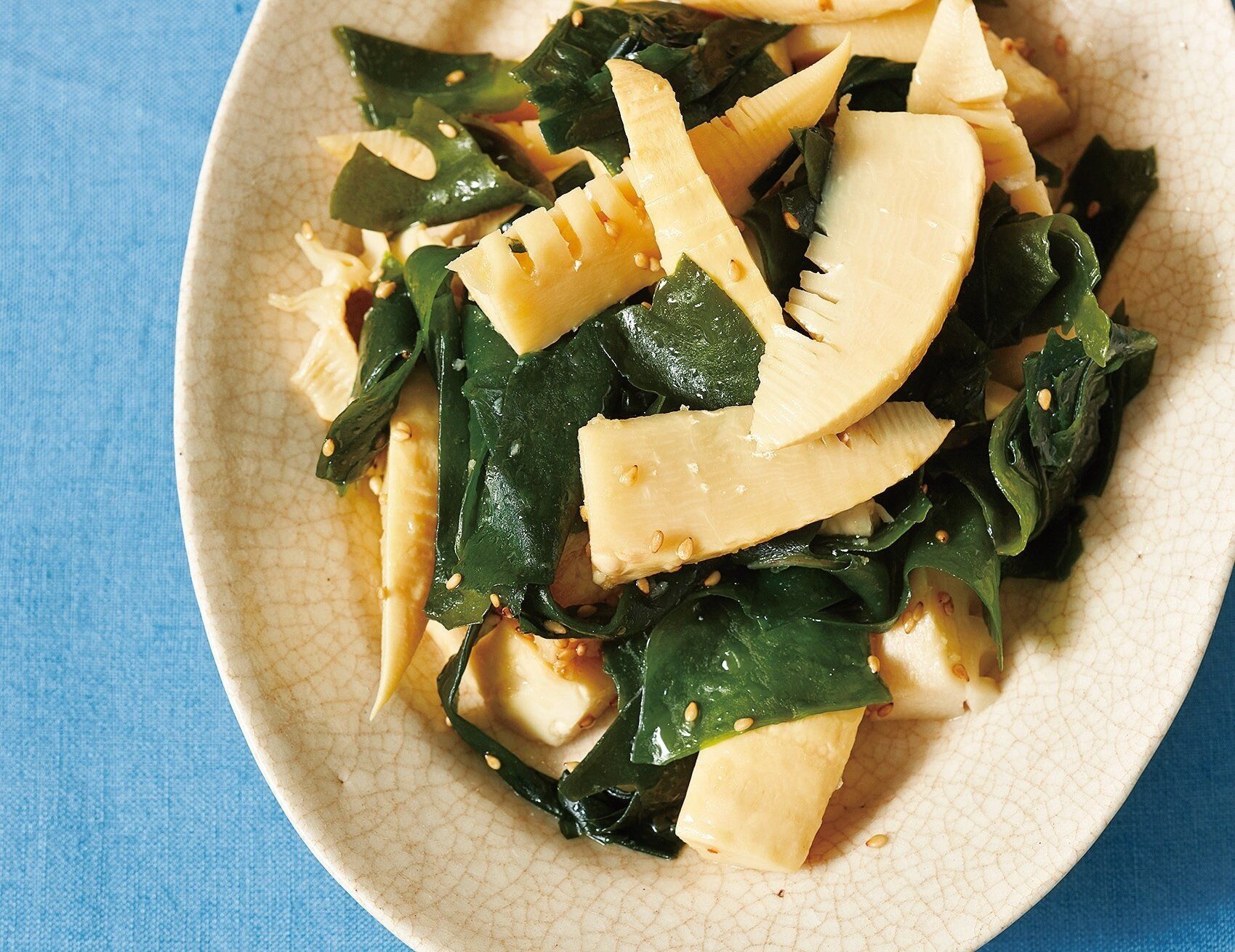 ビタミンB群やミネラルでストレスに強く！たけのことわかめのにんにく炒め