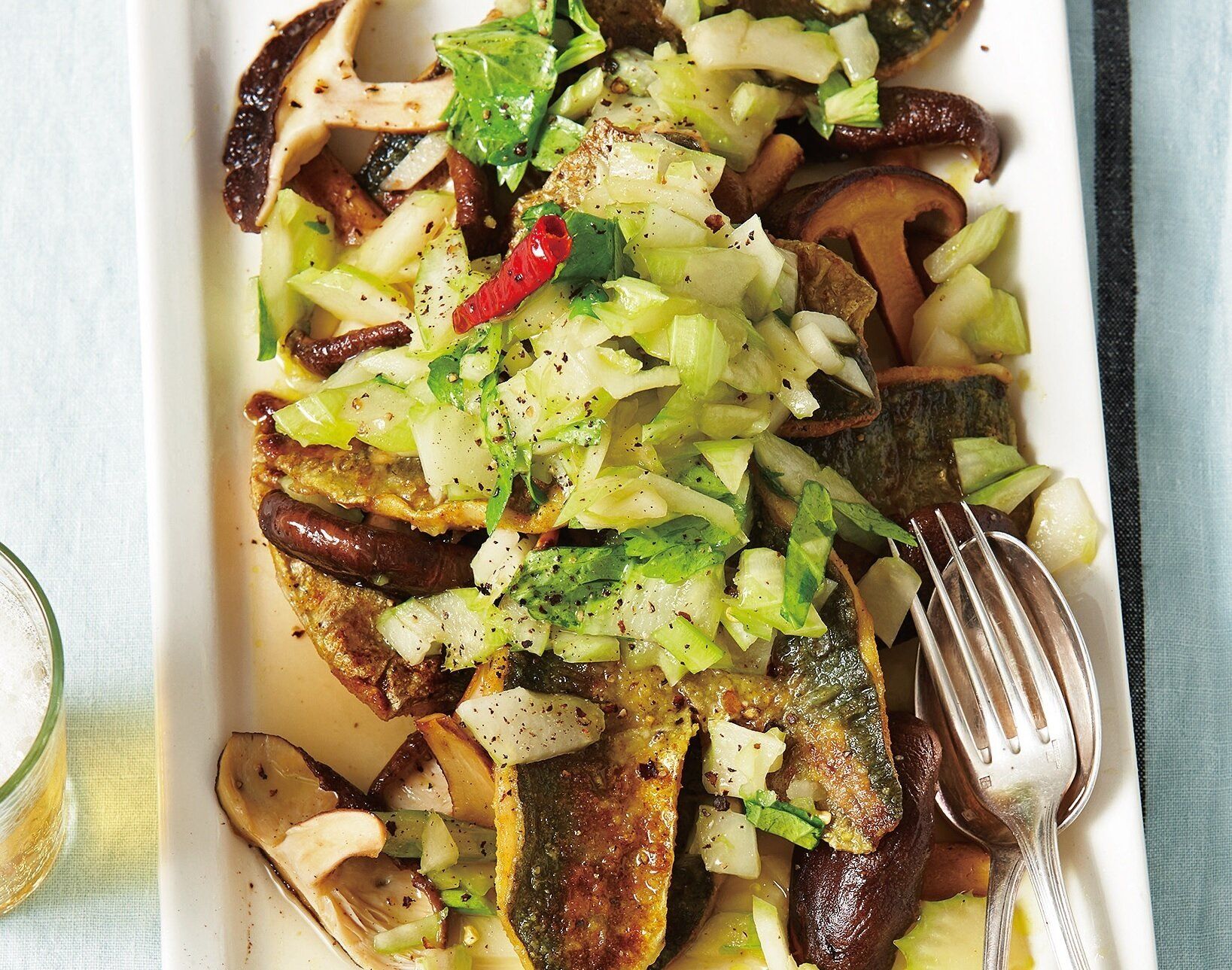 青魚としいたけでカルシウム、ビタミンDを補給！あじのカレーソテーセロリソース