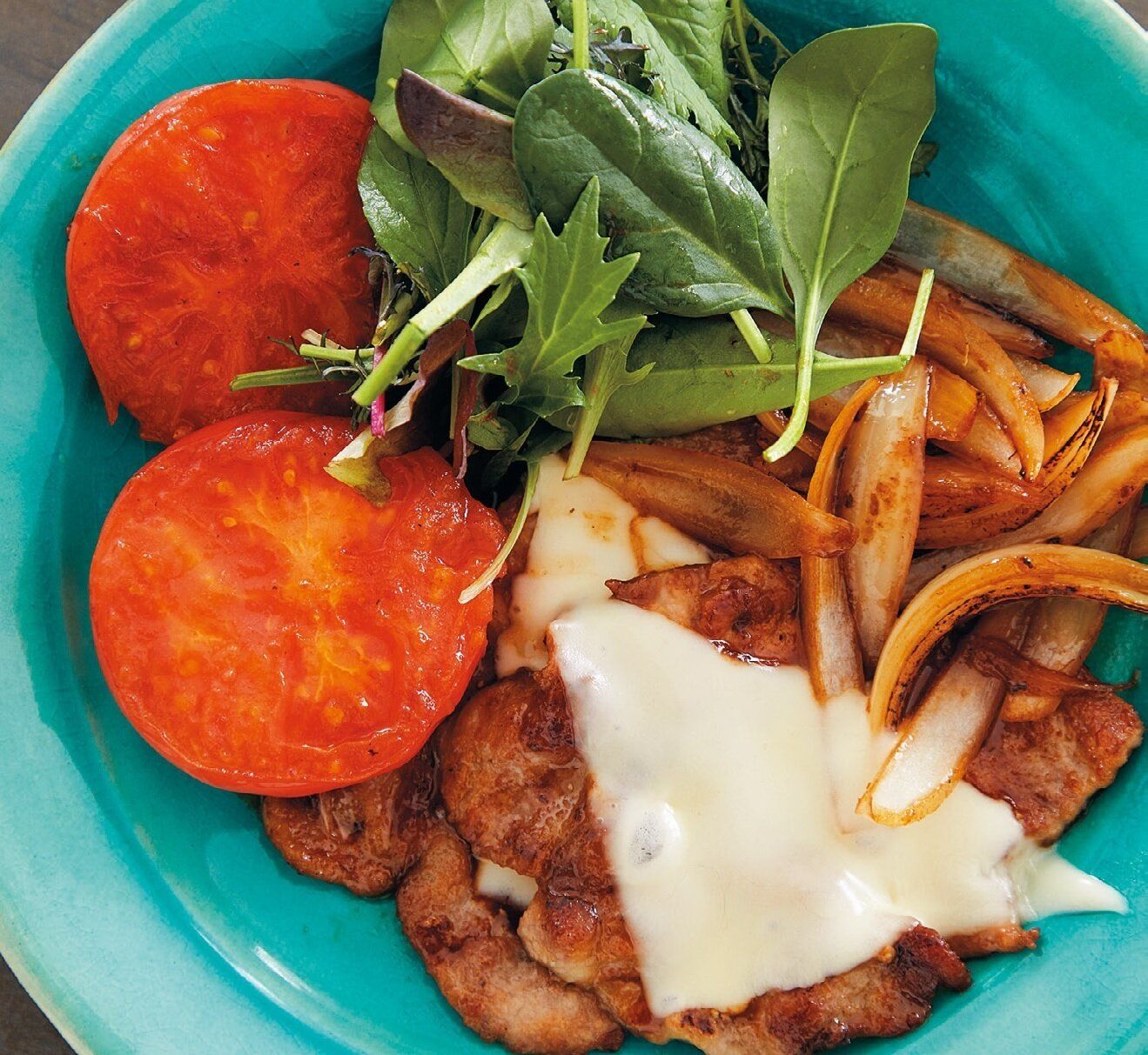 チーズをまとわせ永遠に食べていたい♪トマトチーズしょうが焼き