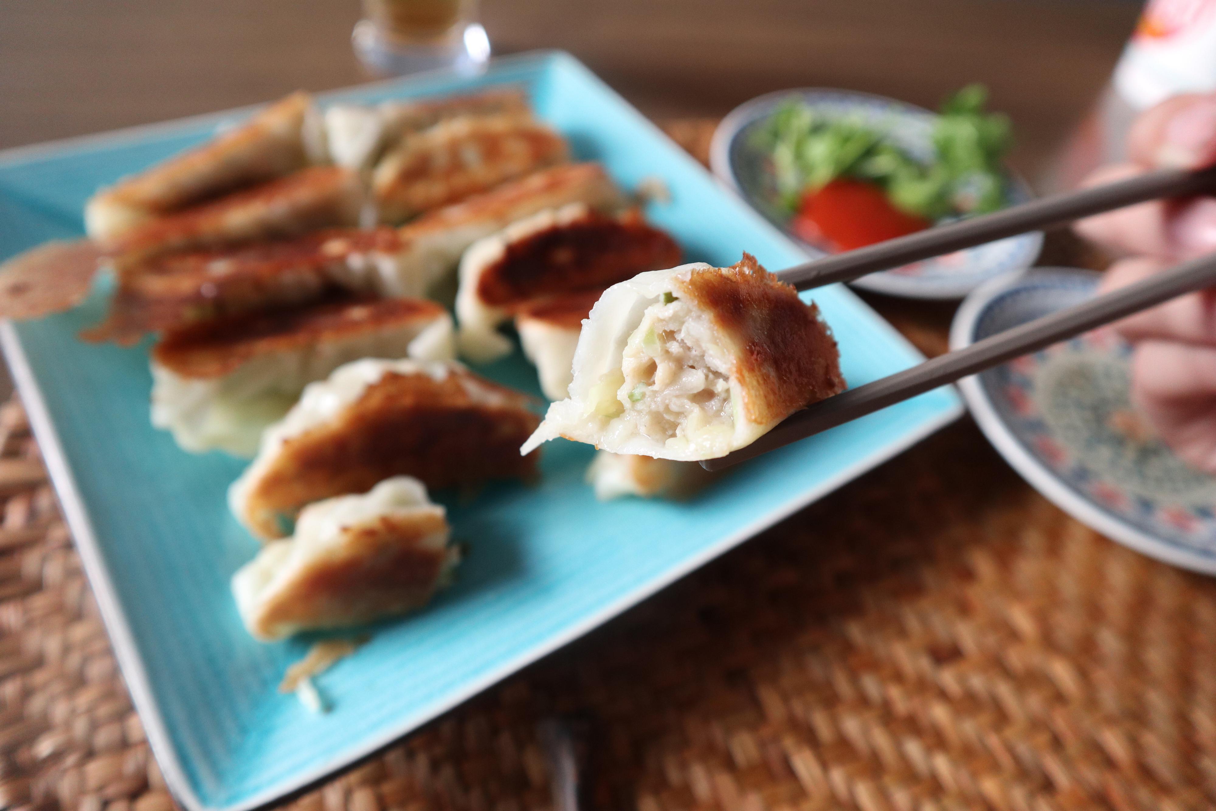 イオンの冷凍餃子が神！1個あたり13円で本格的な味を楽しめる!