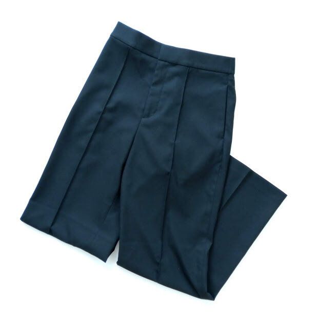 【ユニクロ】790円に見えないきれいめパンツで夏→秋スイッチコーデ