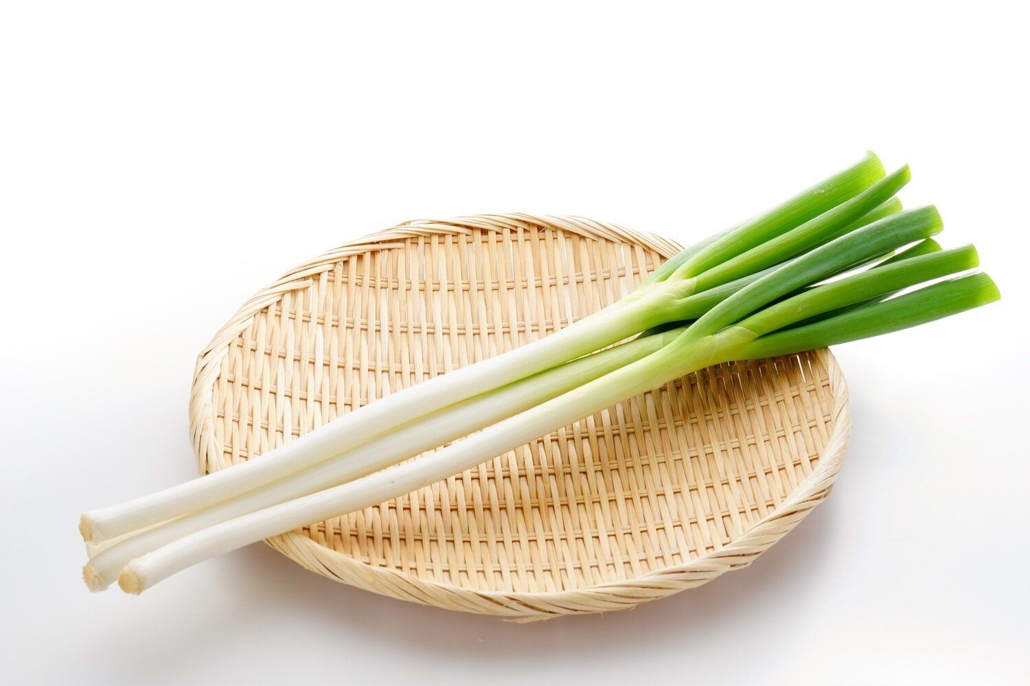 【管理栄養士監修】「ねぎ」の主な栄養素とカロリーまとめ！おすすめな調理方法は？