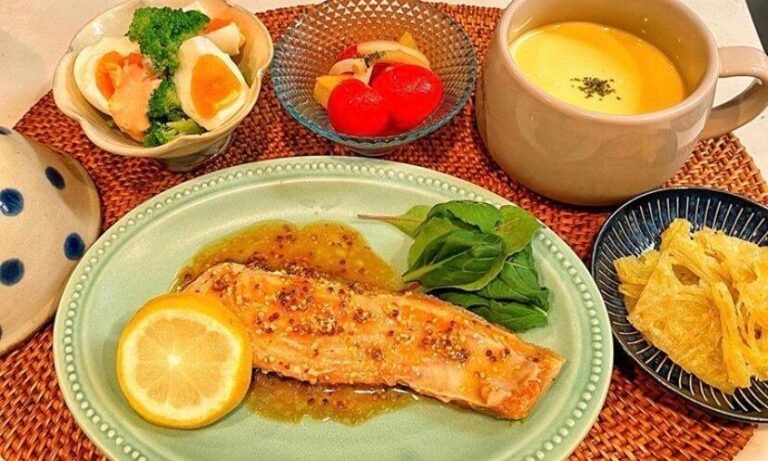今が旬！ただ焼くだけはもったいない！簡単おいしい鮭料理3選