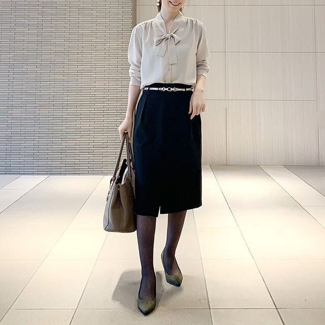 【ユニクロ・GU】大人女子にイチオシ「ボウタイブラウス」秋のきれいめコーデ5選