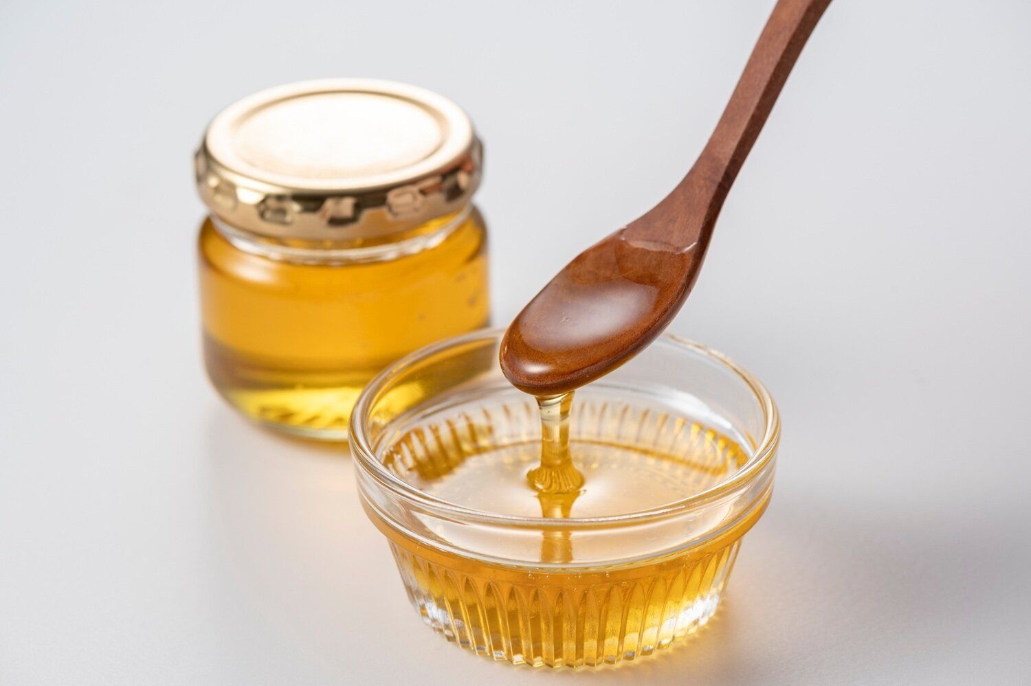【管理栄養士監修】「はちみつ」の主な栄養素とカロリーまとめ！おすすめな調理方法は？