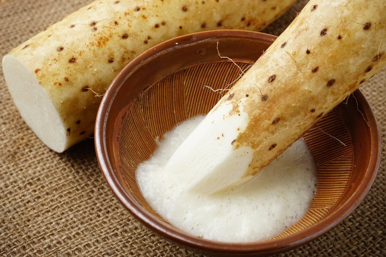 【管理栄養士監修】「山芋」の主な栄養素とカロリーまとめ！おすすめな調理方法は？