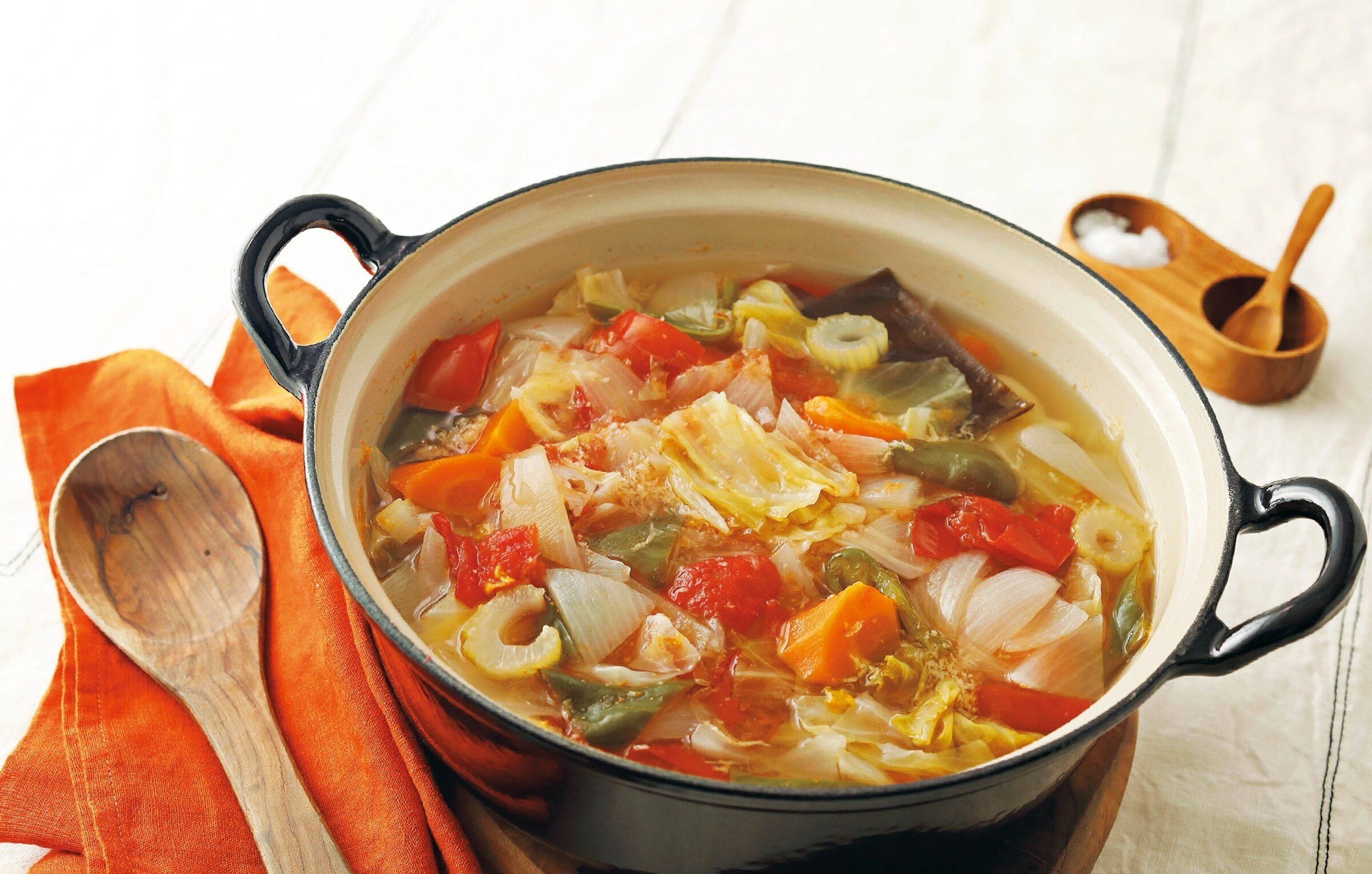 腹肉を今すぐ落としたい人必見！夕食の前にこのスープを7日間食べるべし！