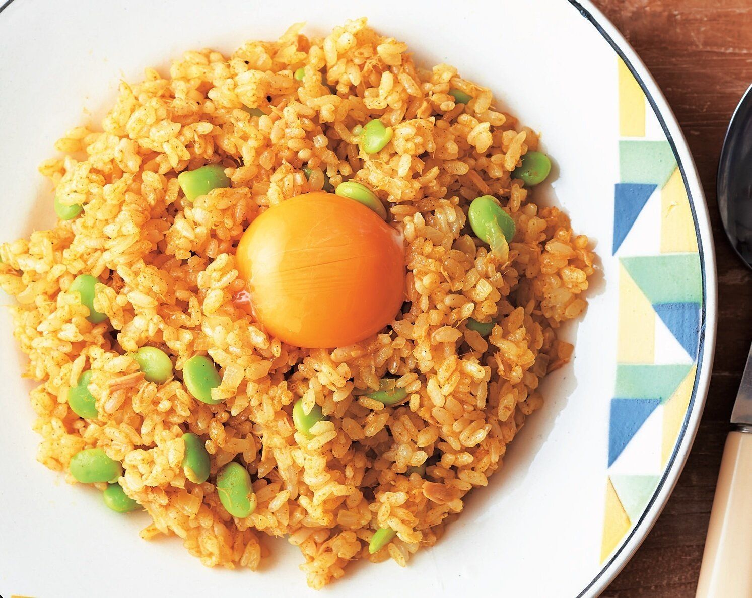 手抜き感ゼロ！本格的なピラフがレンジで♪レンジカレーピラフ