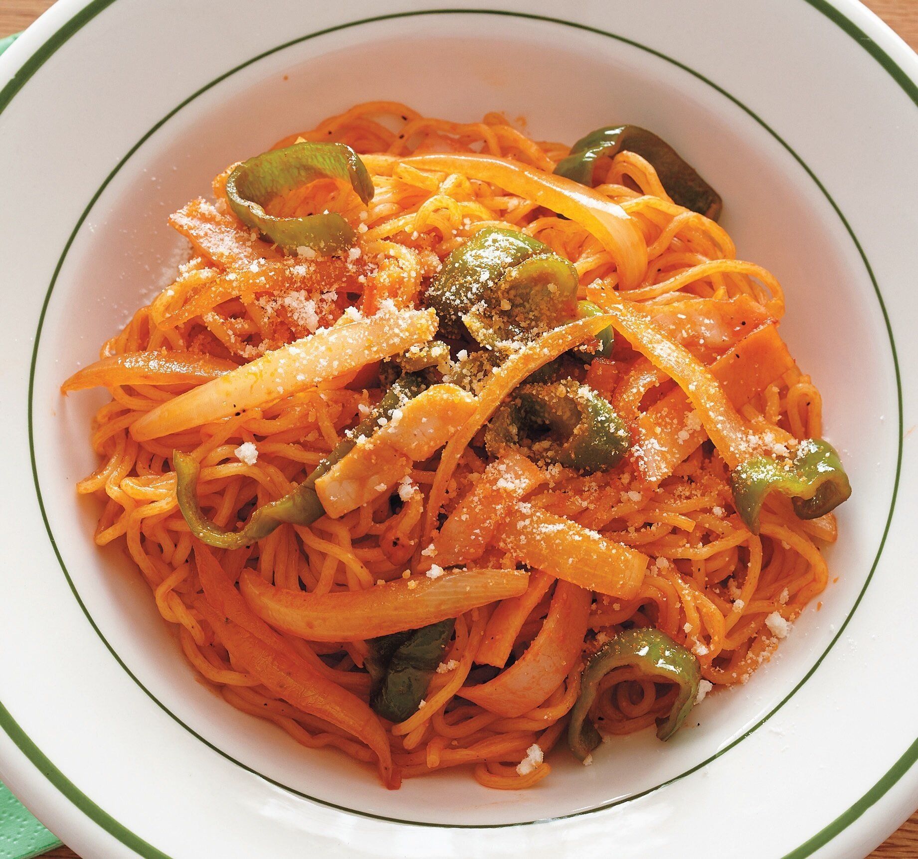 中華蒸し麺でナポリタン!?斬新な発想！ナポリタン焼きそば