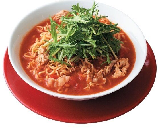 インスタント麺でも豚肉と野菜で罪悪感ゼロ！トマトラーメン