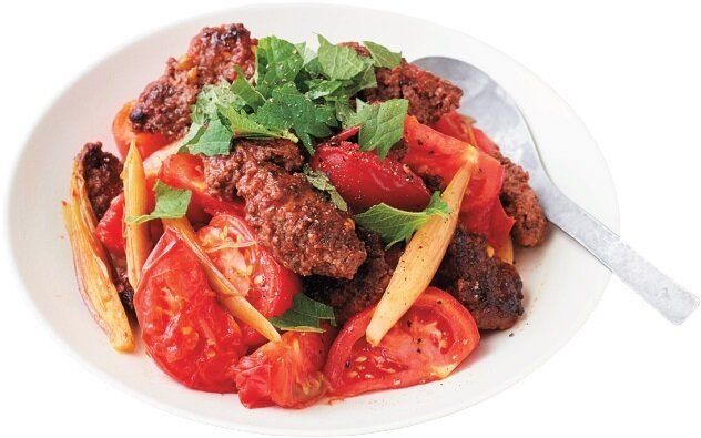 固定観念、打ち砕かれまくり♪ひき肉とトマトのめんつゆ炒め