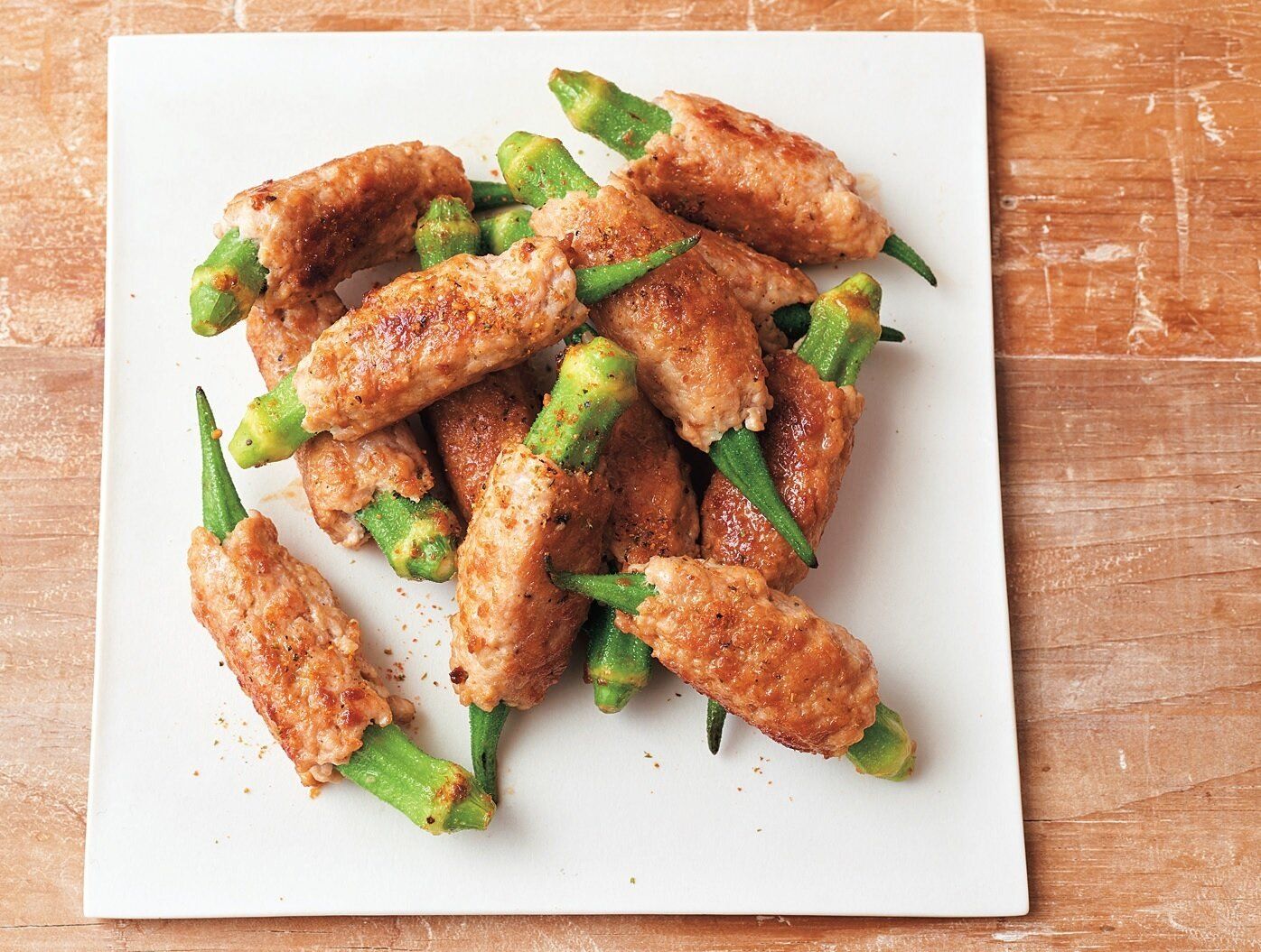 ひき肉でオクラを握るのが新鮮♪オクラのぎゅっと焼き