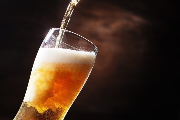 【管理栄養士監修】賞味期限切れの「ビール」はでいつまで飲める？開封状態に分けて解説【日数別】