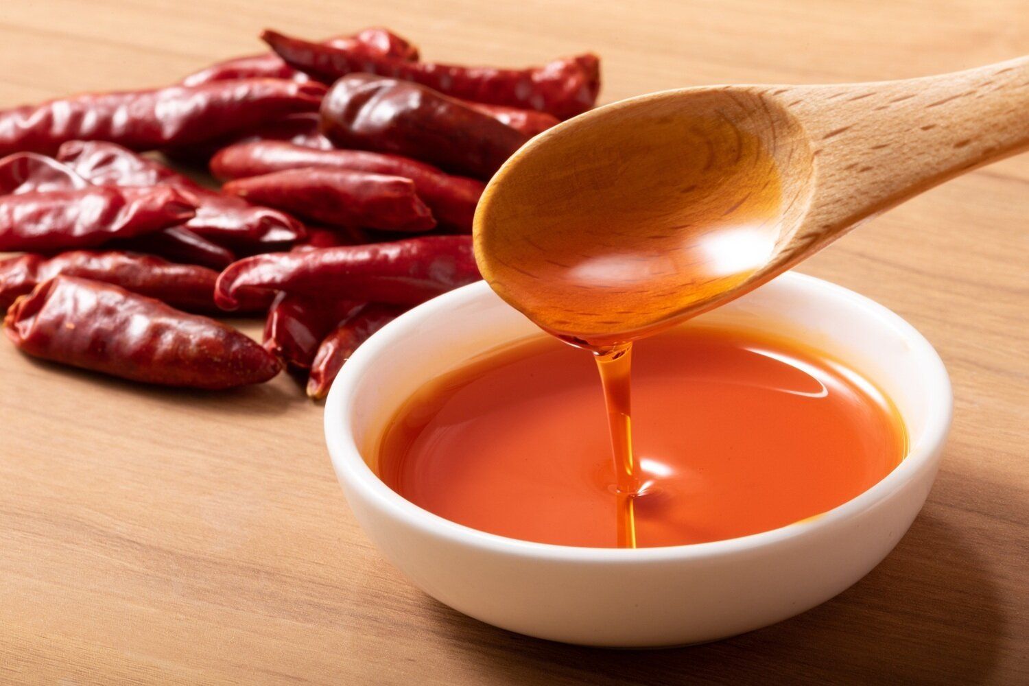 【管理栄養士監修】賞味期限切れの「ラー油」はいつまで大丈夫？傷んだときの特徴や保存方法を解説！