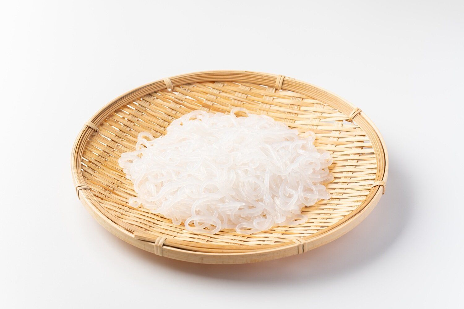 【管理栄養士監修】賞味期限切れの「しらたき（糸こんにゃく）」はいつまで食べられる？