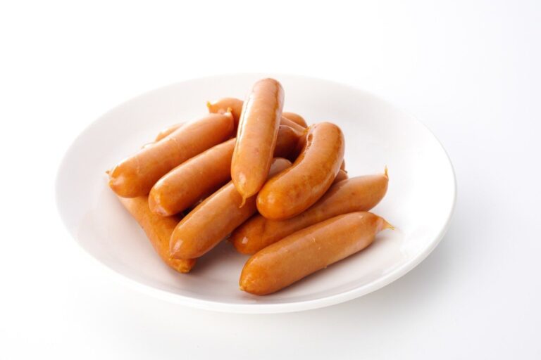 【管理栄養士監修】賞味期限切れの「ソーセージ」はいつまで食べられる？冷凍したものは？【日数別】