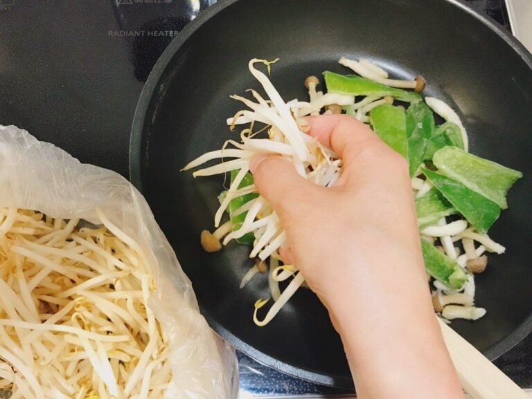 節約食材「もやし」は実は冷凍できるって知ってた！？冷凍時に注意すべき点は？