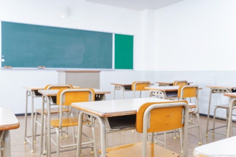 そもそも学校で”片づけ”を学んでいない！子どもが片づけ上手になる唯一の方法とは