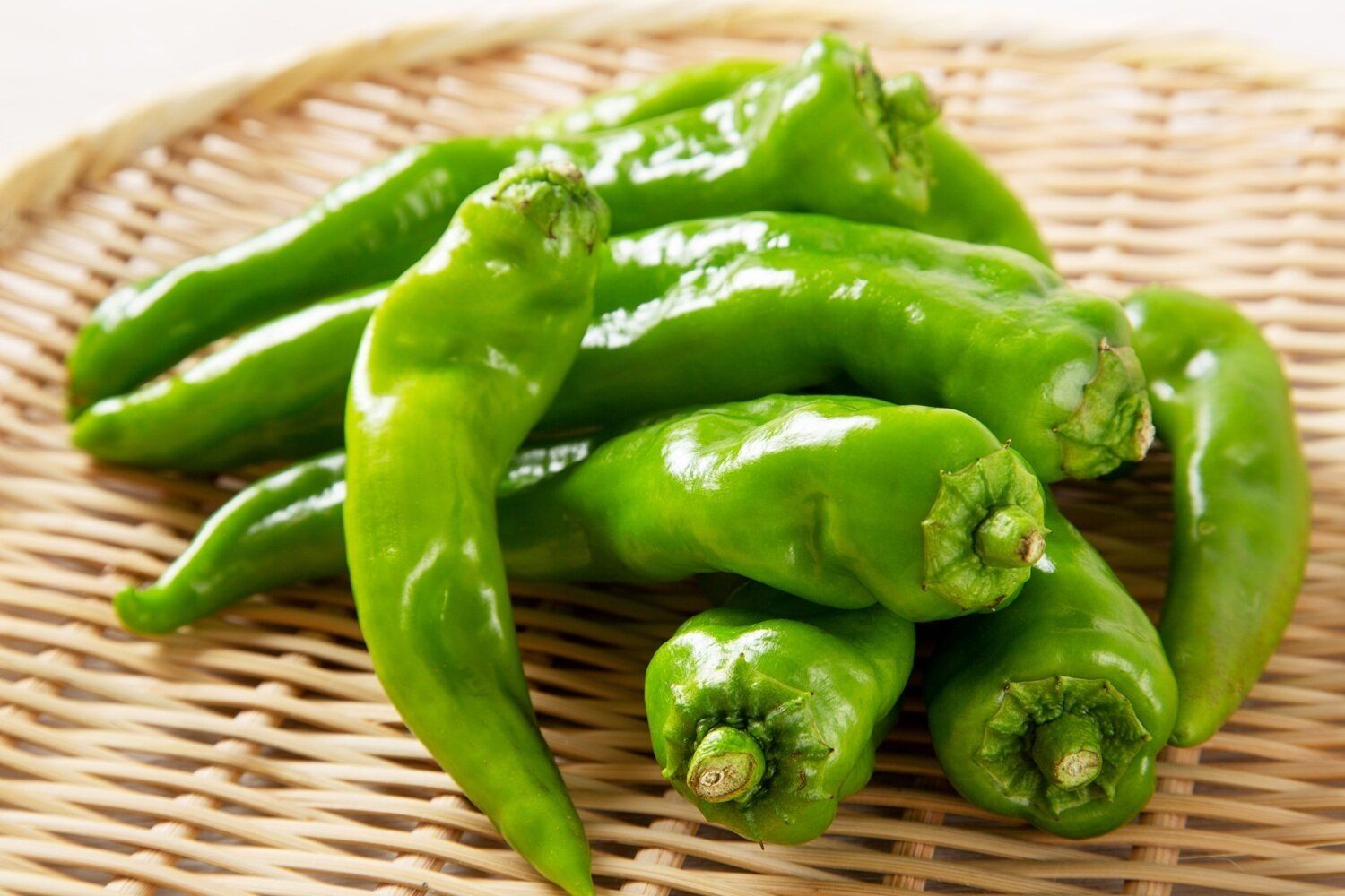 【管理栄養士監修】「ししとう」の主な栄養素とカロリーまとめ！ダイエットに効果がある？