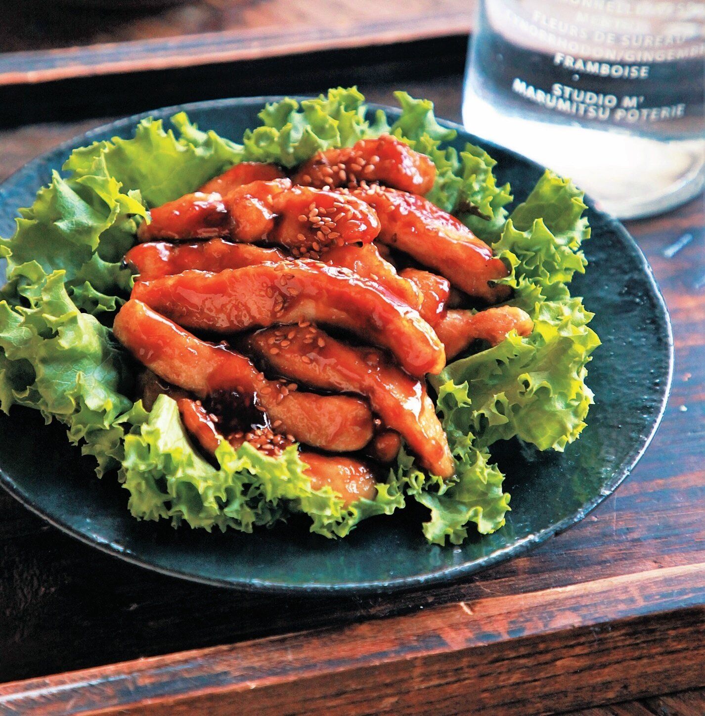 こってり味でご飯にもつまみにも！「鶏胸肉de甘辛スティックチキン」レシピ