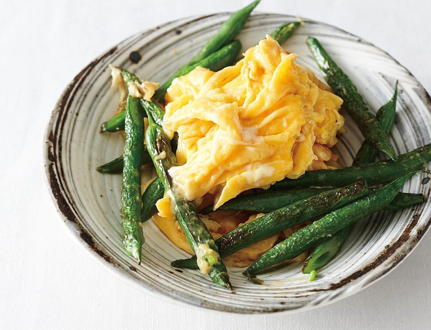 香ばしく炒めてふんわり卵が引き立て役に！いんげんの卵炒め