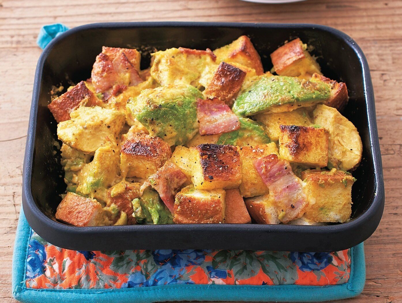 マヨがあればホワイトソースいらず！アボカドのパングラタン