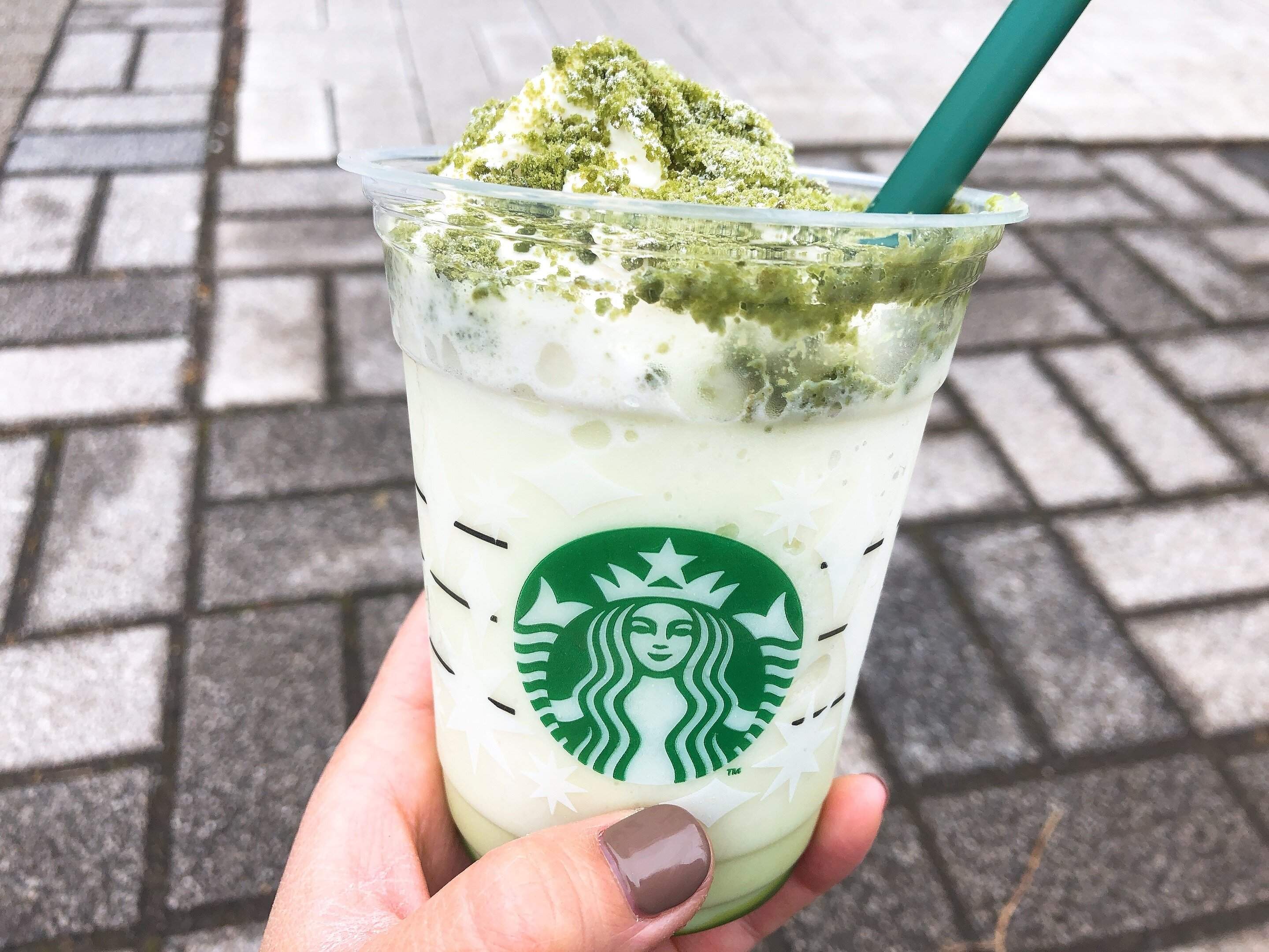 【スタバ】ホリデードリンク第二弾はクリスマスツリーをモチーフに！