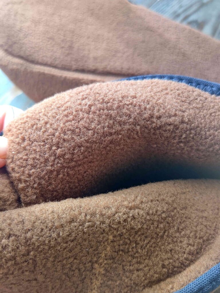 【ワークマン】350円で冷え対策＆電気代節約にうれしいあったか商品