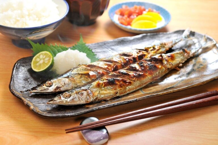 【管理栄養士監修】「さんま（秋刀魚）」の主な栄養素とカロリーまとめ！ダイエットに効果がある？