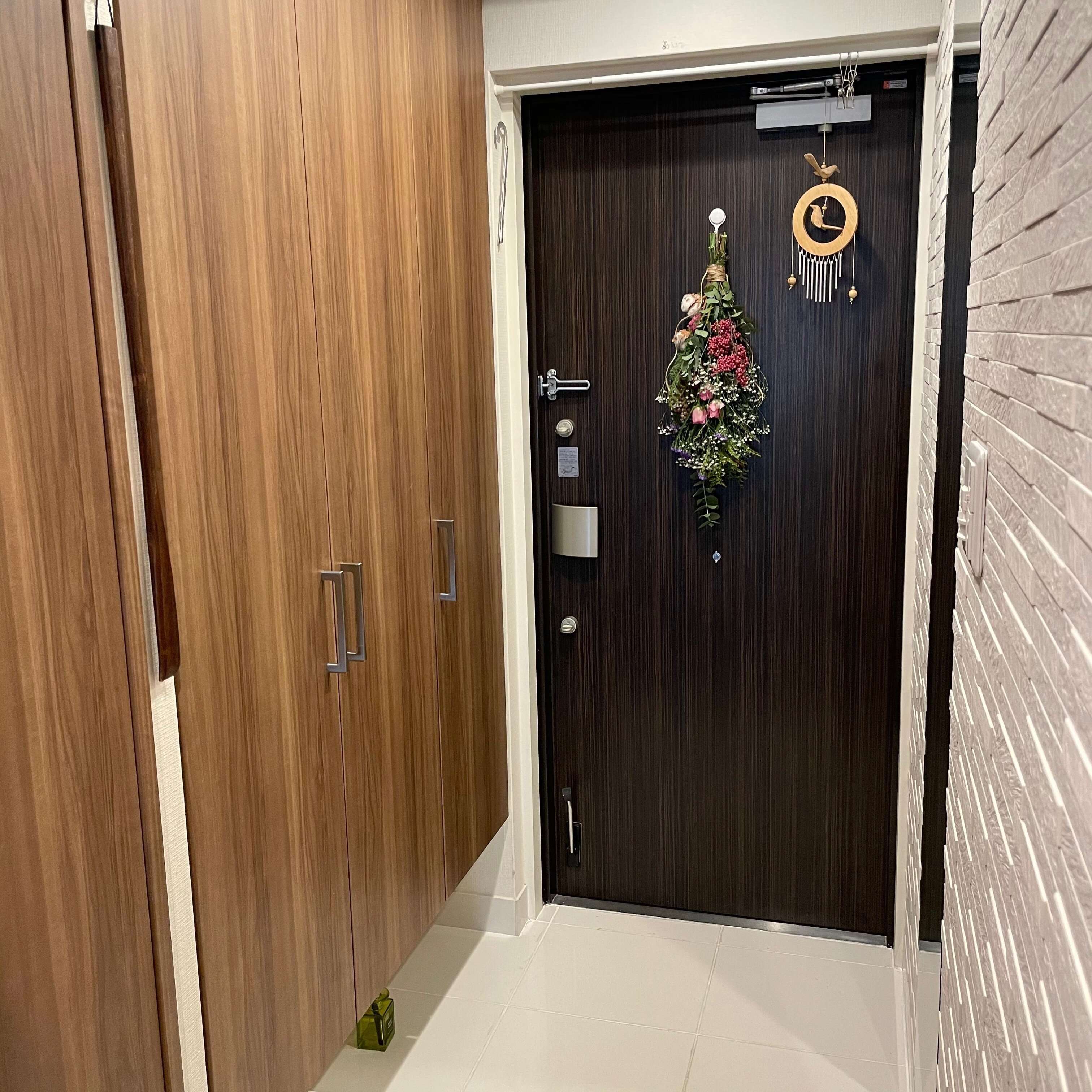 【家族4人暮らし】使いこなせない?!大容量でも整う玄関収納のコツ3つ