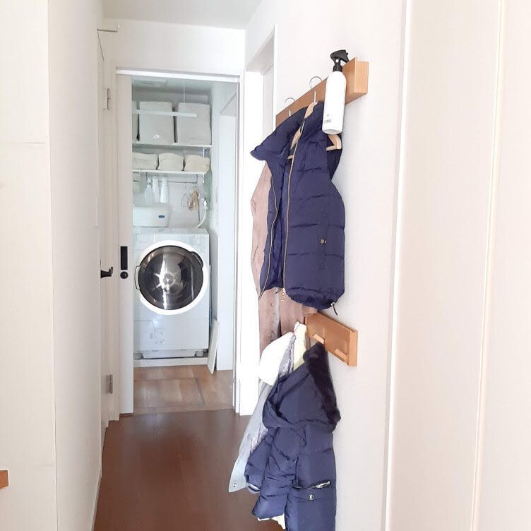 8坪の3階建て狭小住宅でもスッキリ！冬でもアウターで部屋が散らからないアイデア