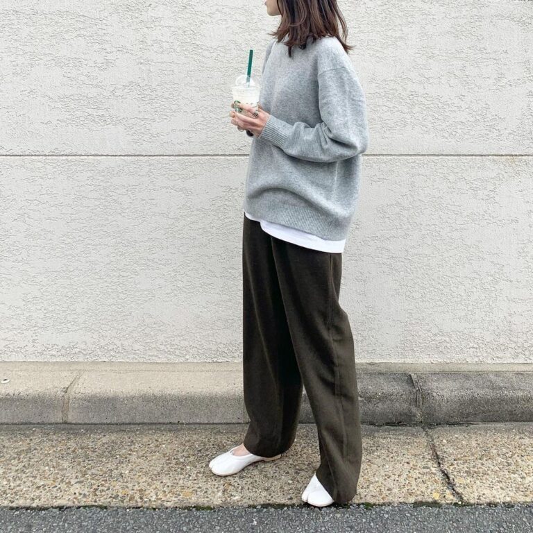 【UNIQLO】シンプルで優秀！万能ユニクロのニットを使った「技ありコーデ」