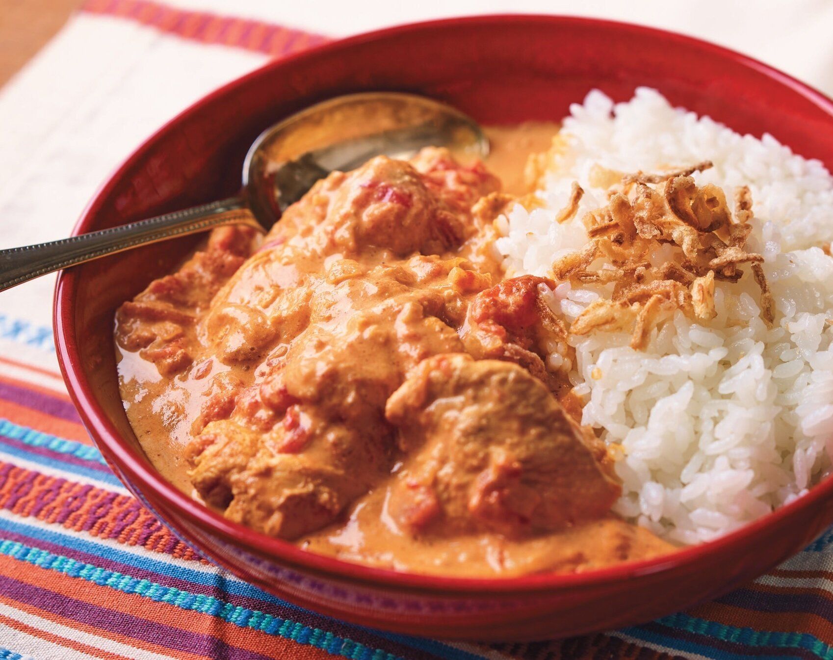 トマト缶＆生クリームで本格カレーが♪バターチキントマトカレー