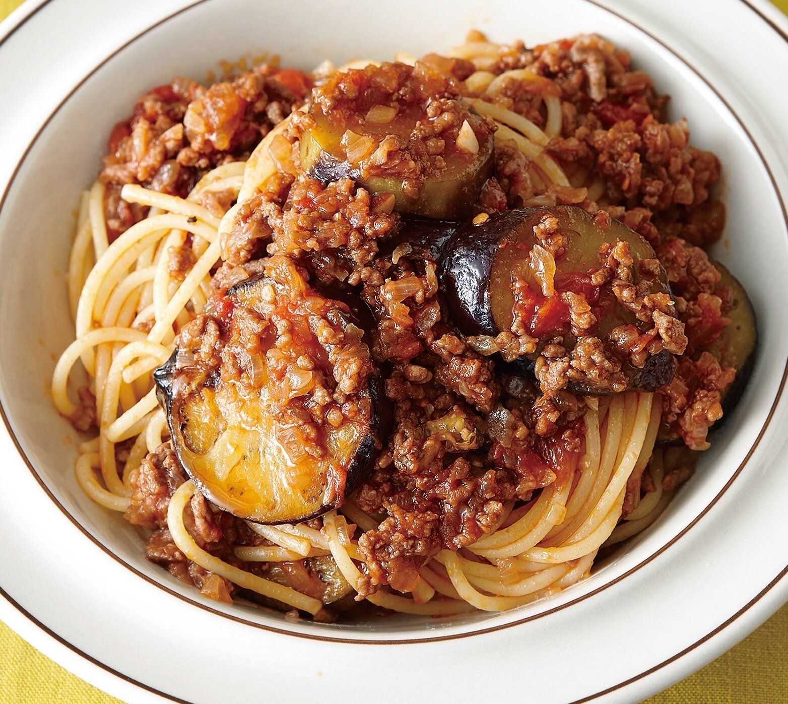 ガッツリソースとのコラボ！なすのトマトミートソーススパゲティ