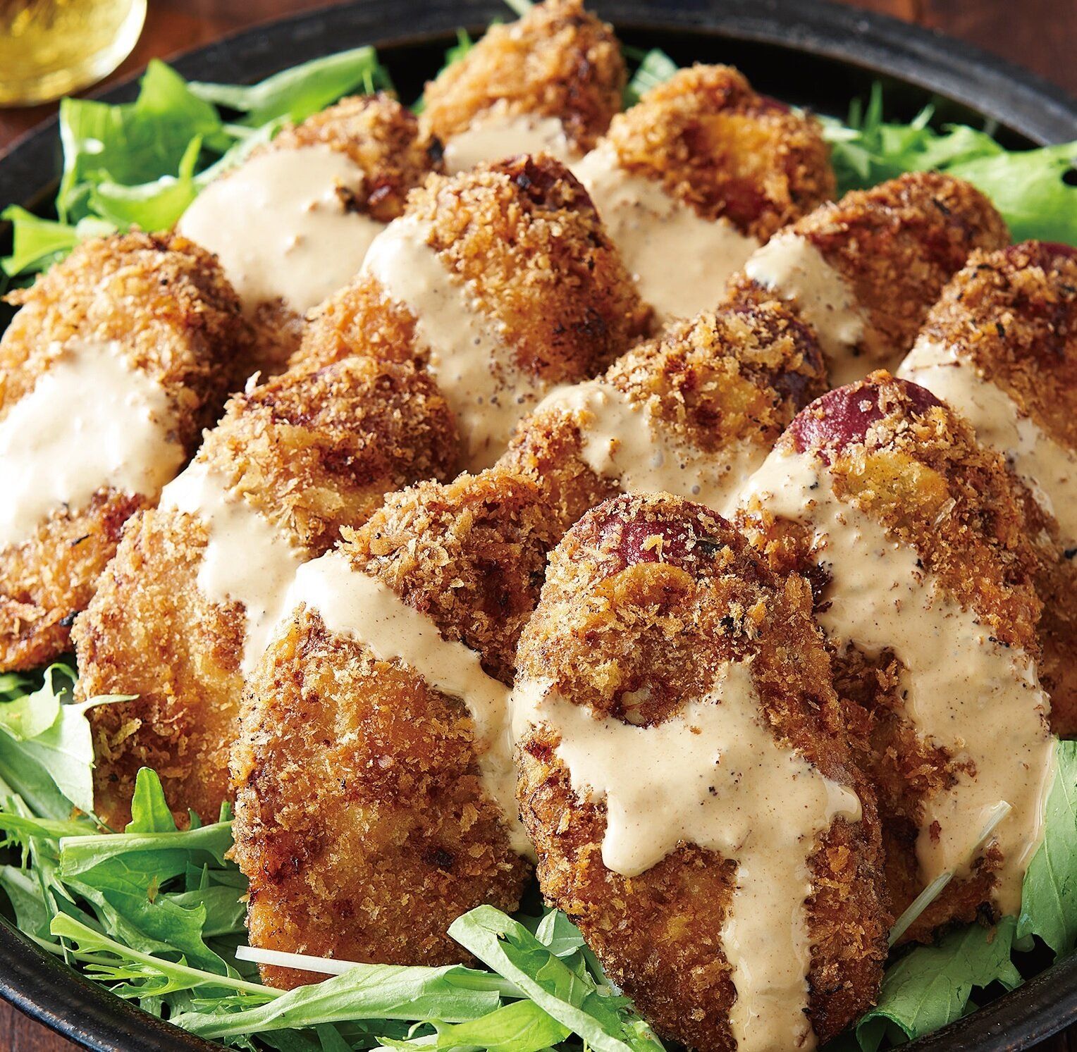 薄切り肉でもボリューム満点！肉巻きさつまいもとんカツ