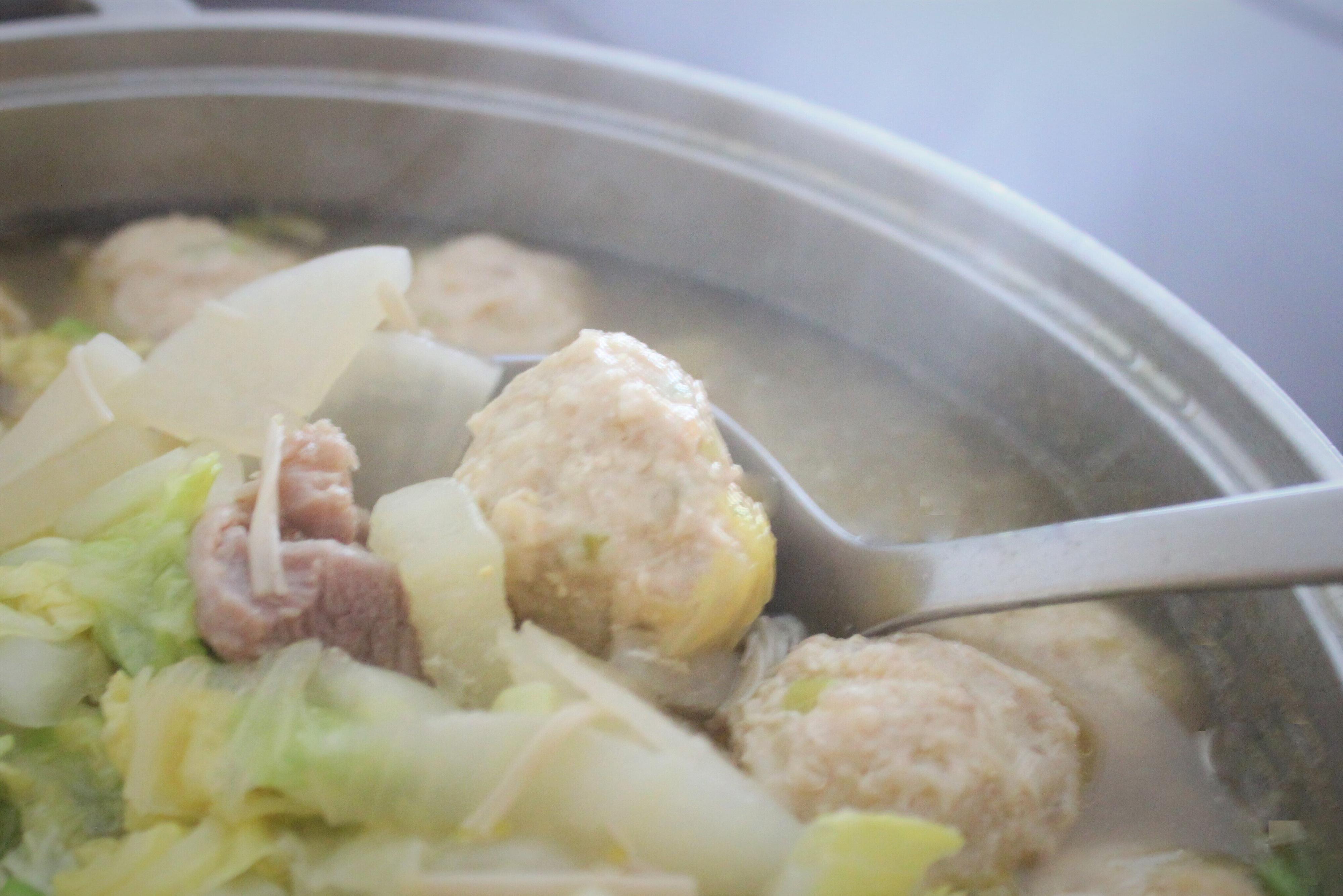 白菜大根がお買い得！冬野菜使い切り！切り方次第で楽しみ倍増な鍋の食べ方