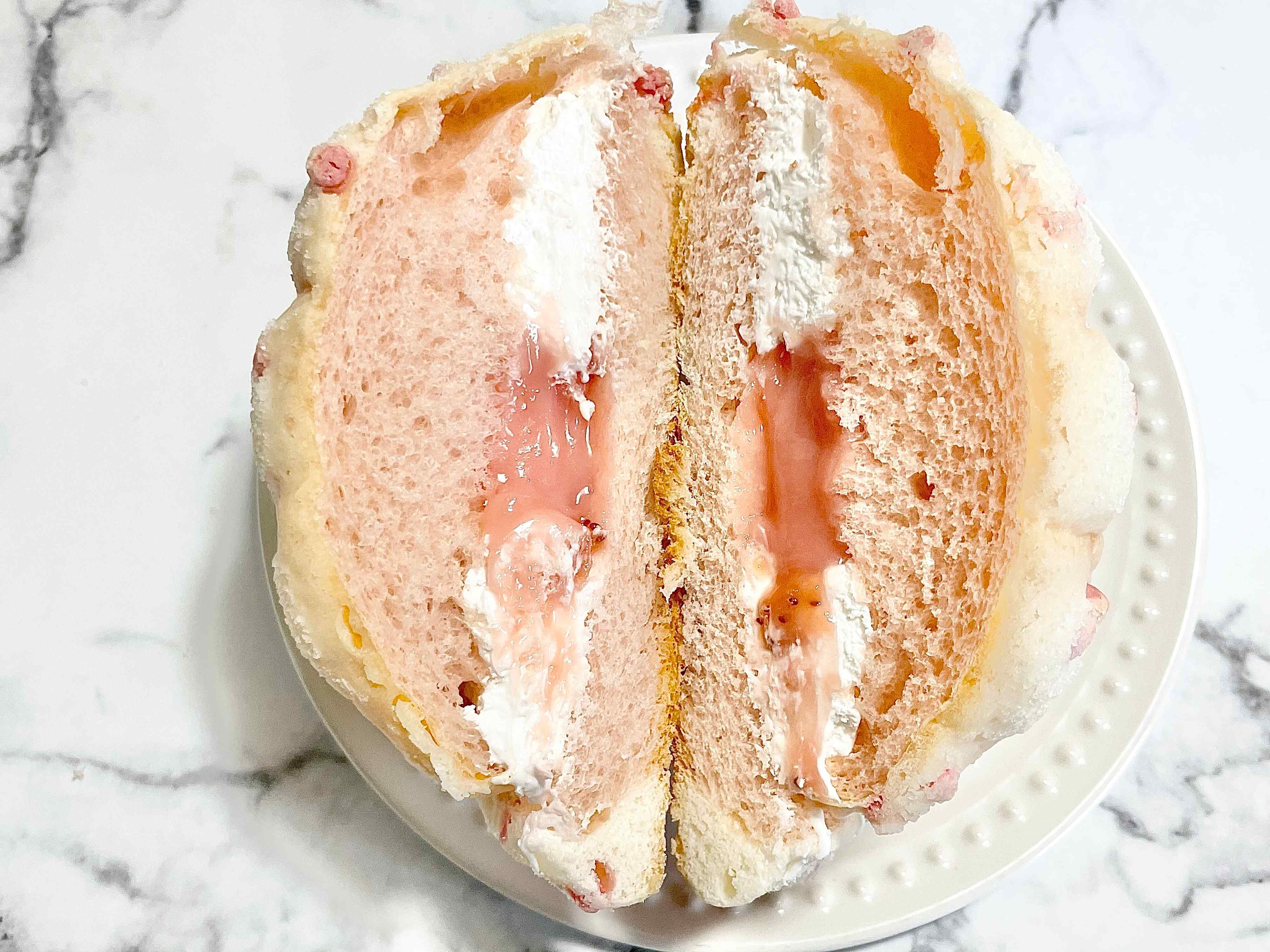 売切れ確実！ローソンが毎週いちご祭りを開催。こんな〇〇見たことな~い！