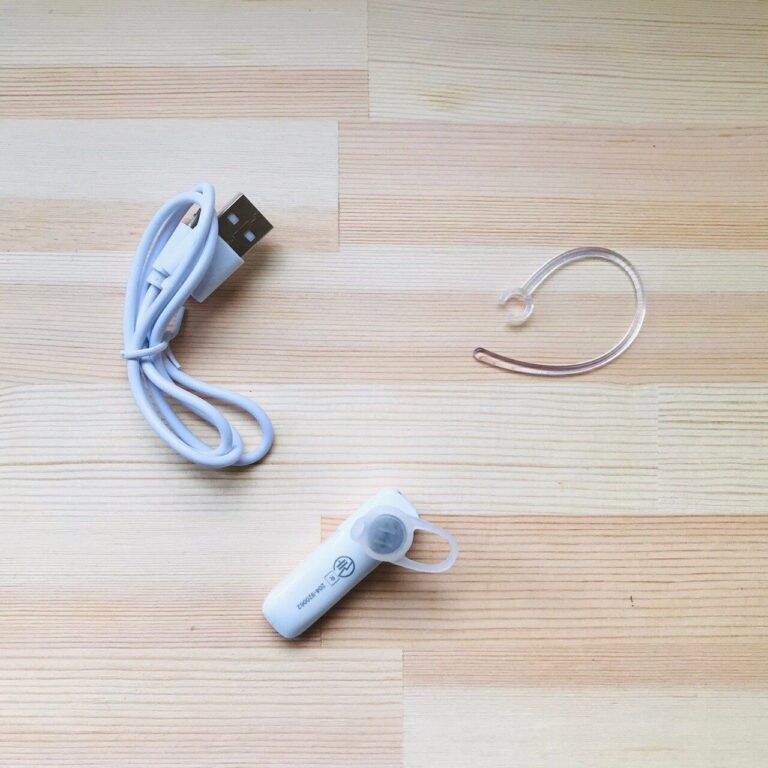 【ダイソー】いま主婦が買うべき！100均の300円商品「ワイヤレス片耳イヤホン」