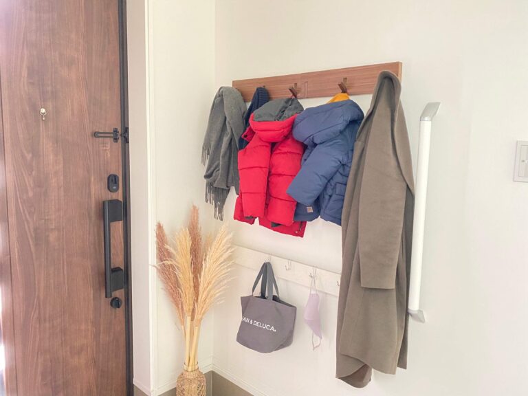 狭い部屋でも使いやすい！壁さえあればつけられる【無印良品】の優秀アイテム！