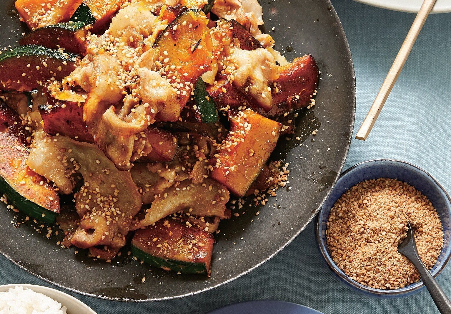 脂を吸ったかぼちゃがおいしい！豚かぼちゃ炒めごま酢あえ