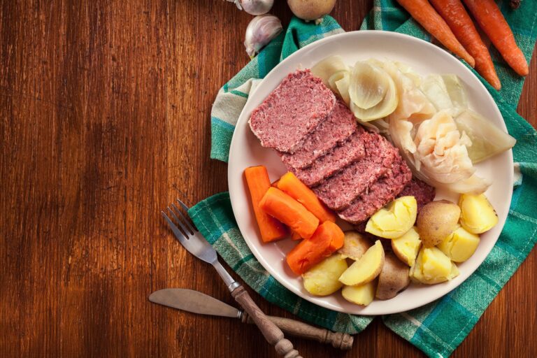 【管理栄養士監修】賞味期限切れの「コンビーフ」はいつまで大丈夫？保存方法から活用方法まで解説！