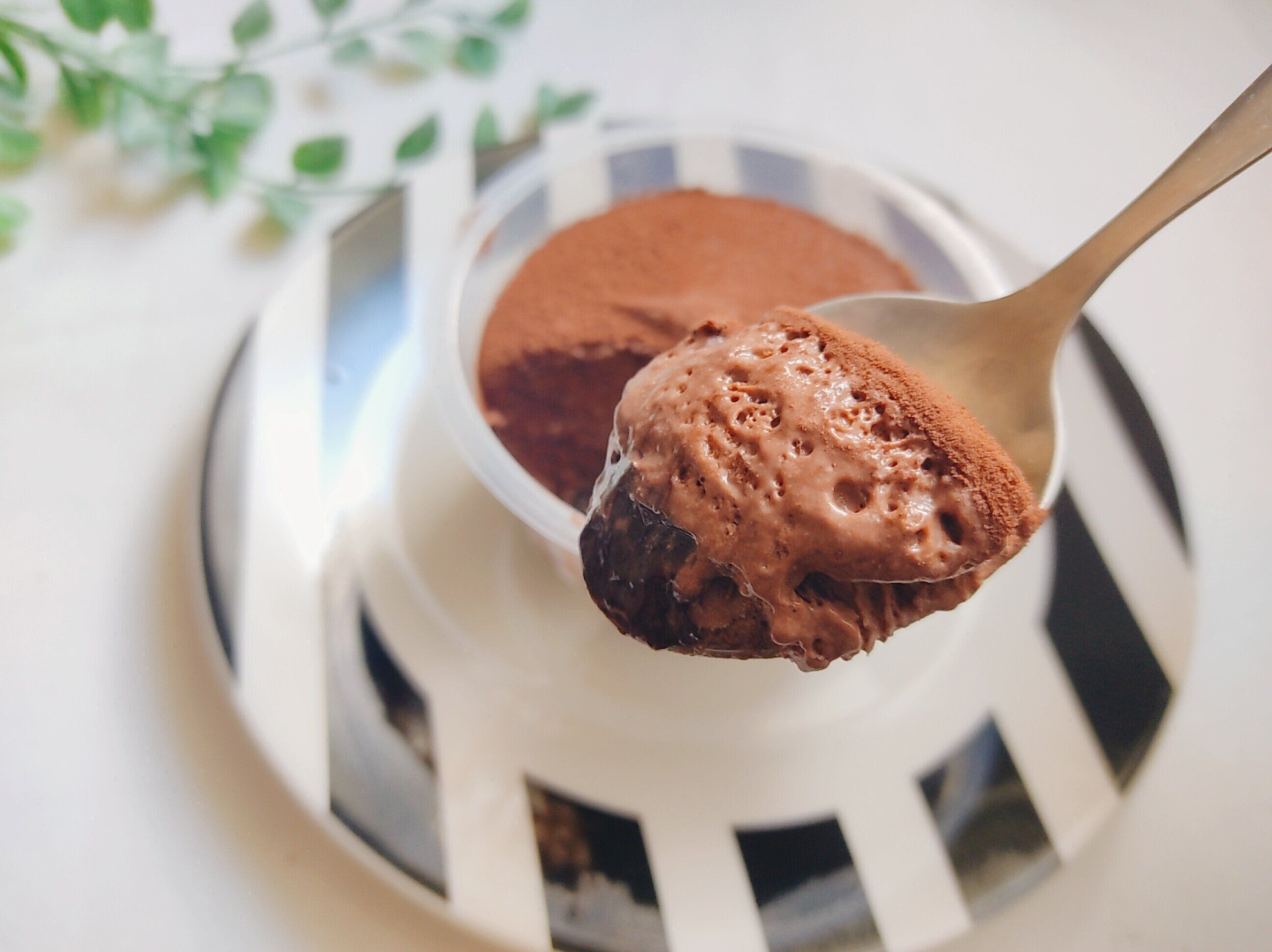 【業務スーパー】1個134円で濃厚！見つけたら即買いのチョコレートトリュフ