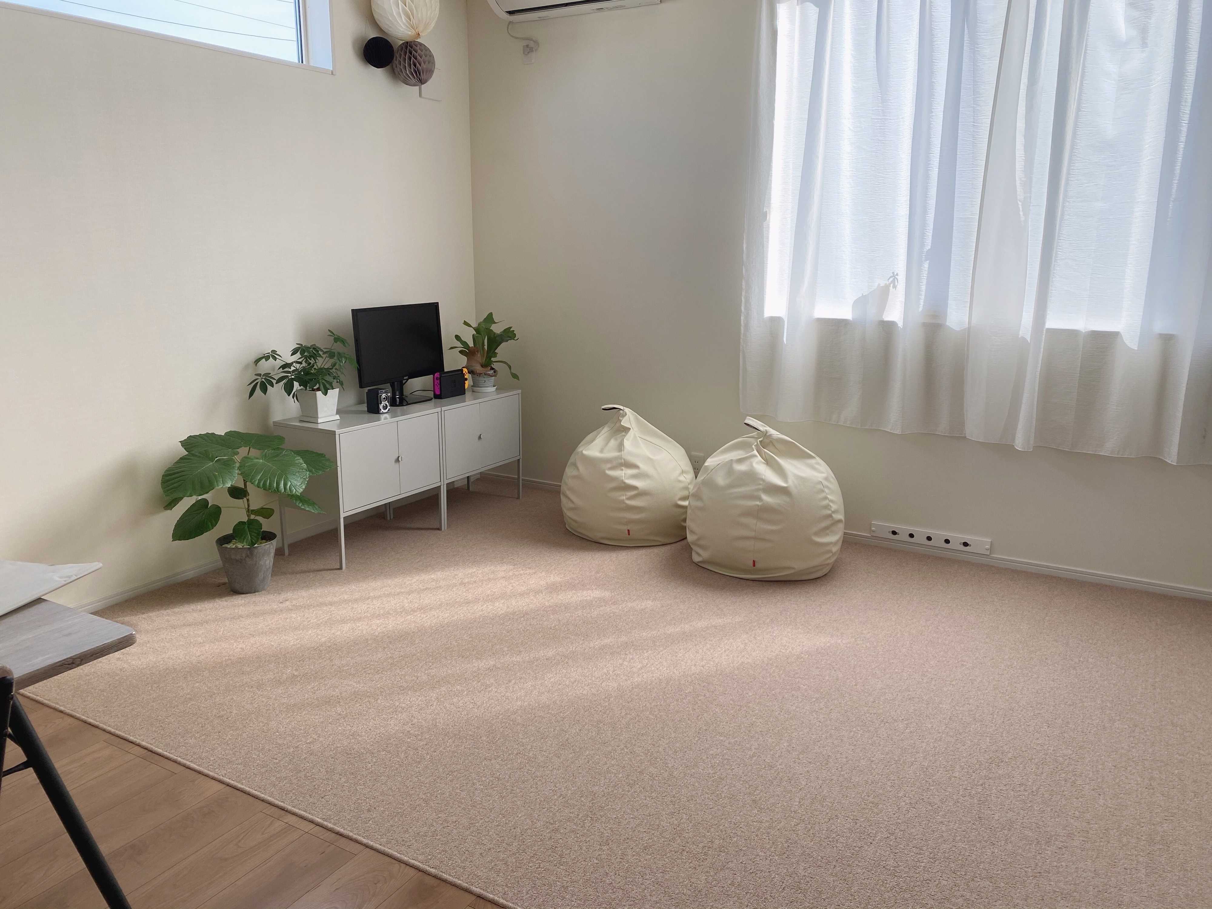 実際生活してみたら「ソファのない生活ってこんな感じ！」ビーズクッションのビーズ補充をしてみたら…