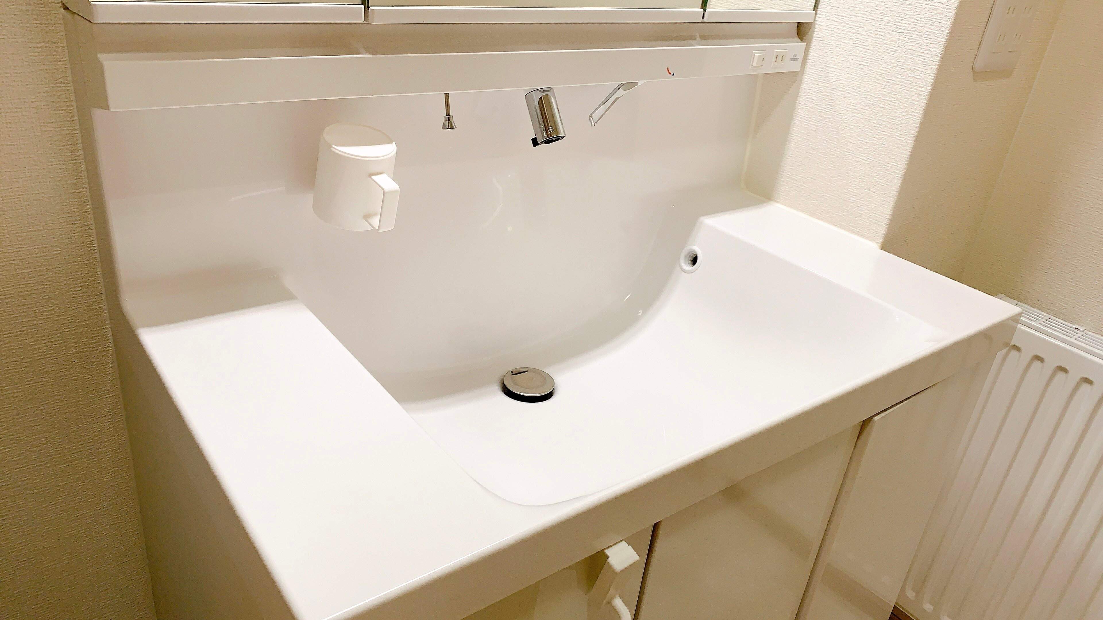 シュッとすればきれいが続く!!輝く魔法の撥水スプレー