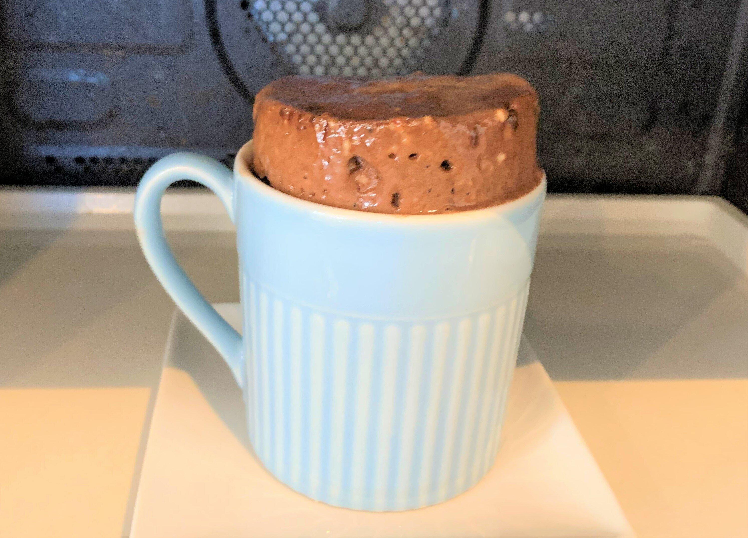 ホットケーキミックス＆レンジで簡単フォンダンショコラ！マグカップで混ぜるだけ2分で完成！