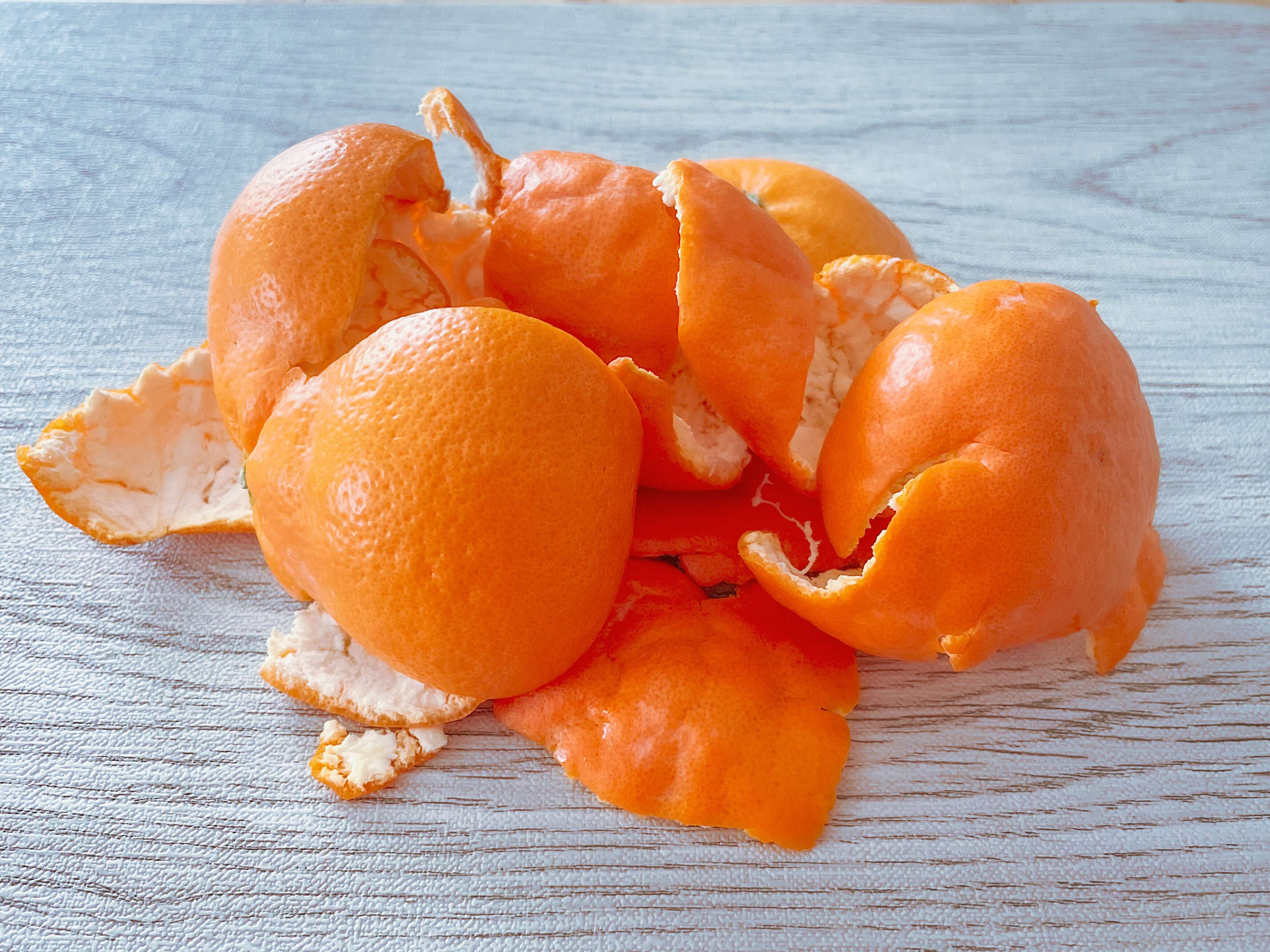 みかんの皮と砂糖だけ！ついつい手が伸びてしまうみかんピールでおしゃれでおいしい食品ロス削減はじめよう！