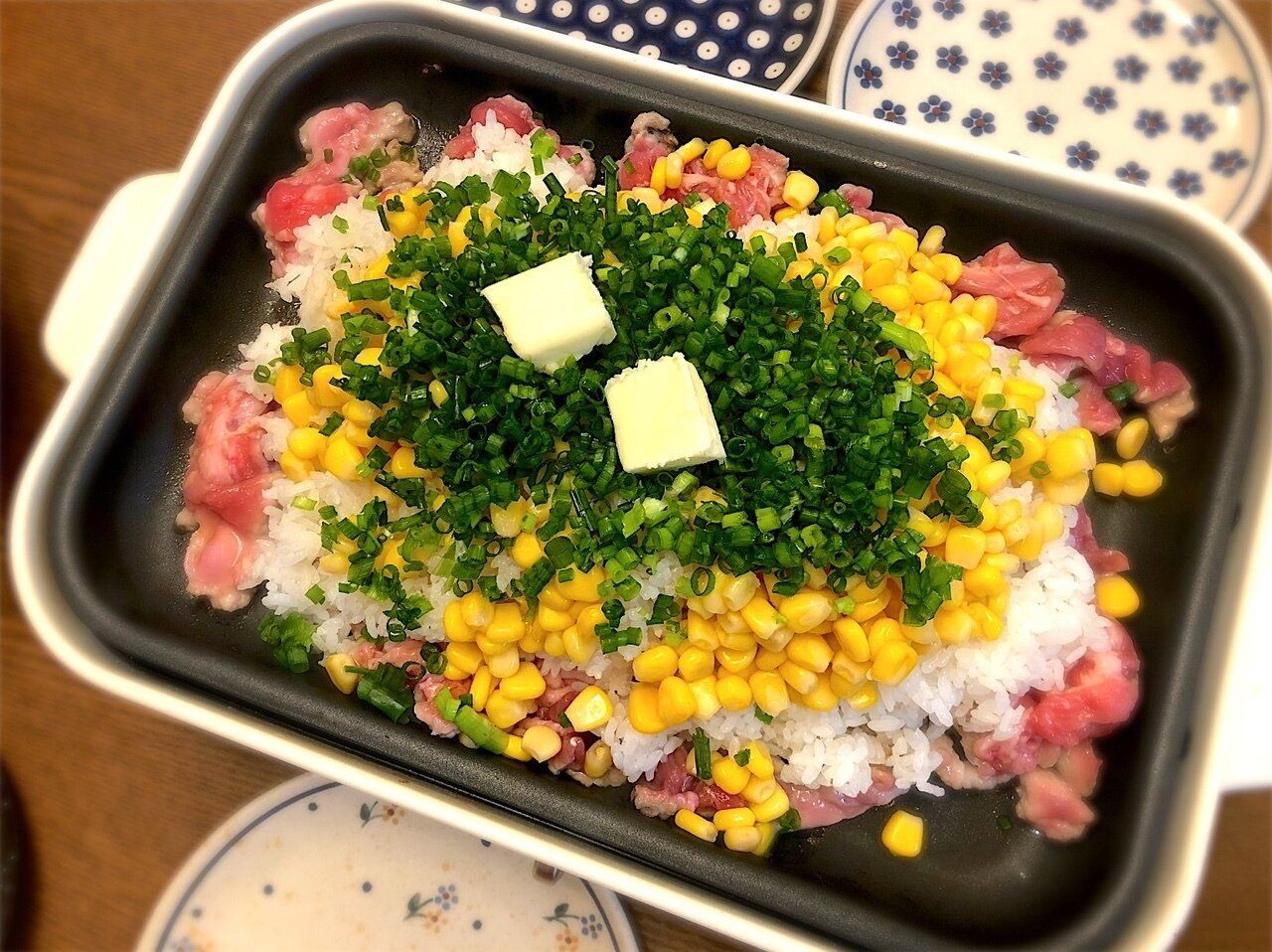 ホットプレートで楽々簡単！お店風焼き肉ピラフのつくり方