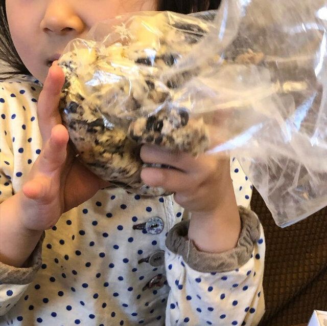 洗い物ほぼなし！ホットケーキミックスと板チョコでできる簡単チョコスコーンの作り方