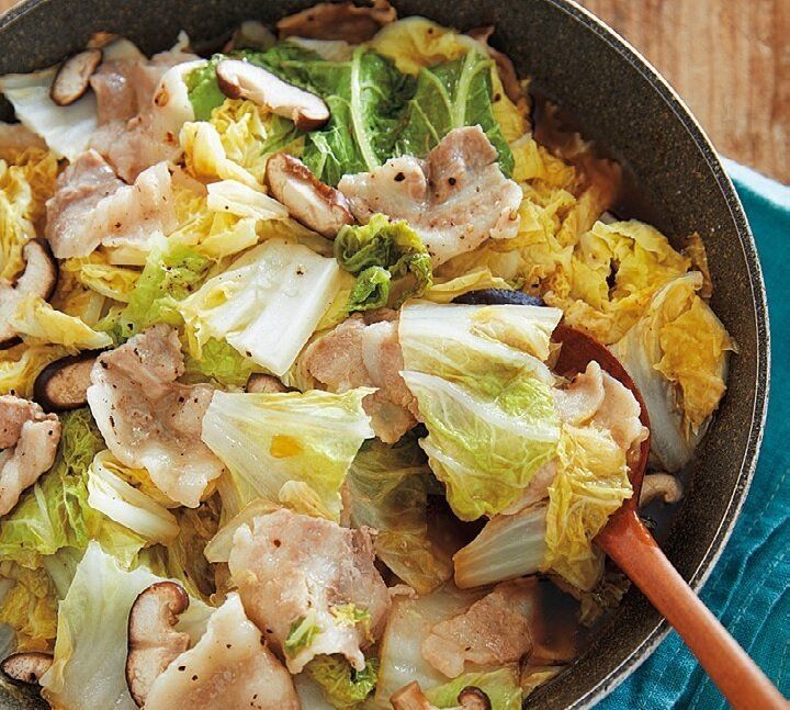 手間も洗い物も最小限！白菜と豚バラときのこの重ね蒸し