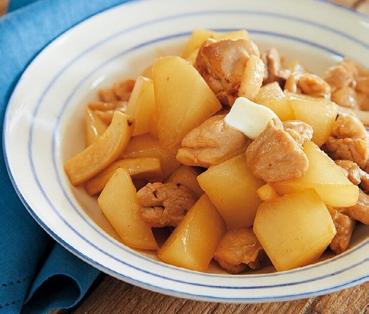 煮ものでも子どもが大満足♪鶏肉と大根のめんつゆバター炒め煮